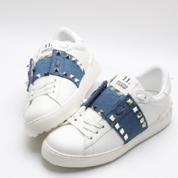 VALENTINO GARAVANI Rockstud Untitled Leather Sneakers