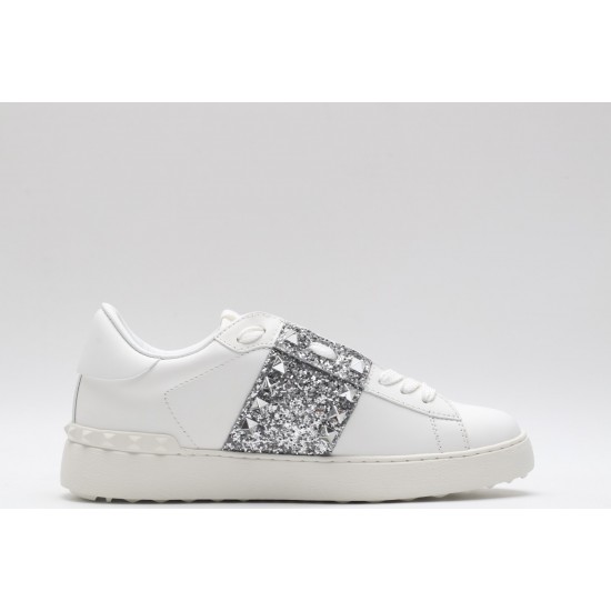 VALENTINO GARAVANI Rockstud Untitled Leather Sneakers