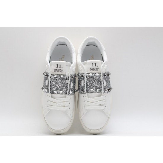 VALENTINO GARAVANI Rockstud Untitled Leather Sneakers