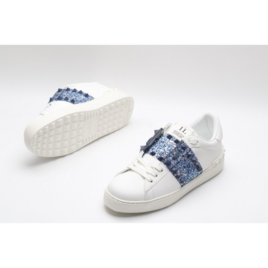 VALENTINO GARAVANI Rockstud Untitled Leather Sneakers