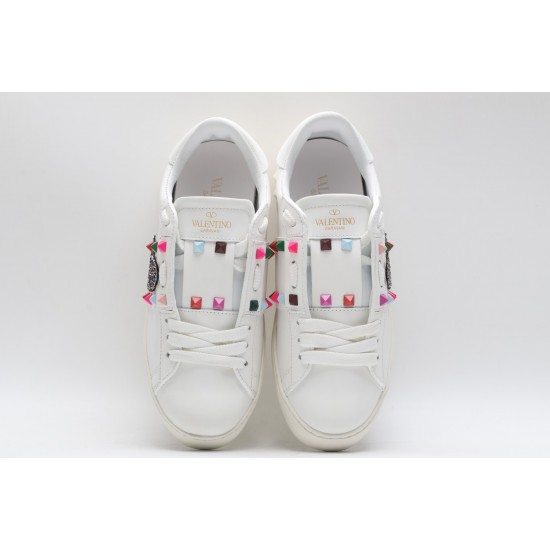 VALENTINO GARAVANI Rockstud Untitled Leather Sneakers