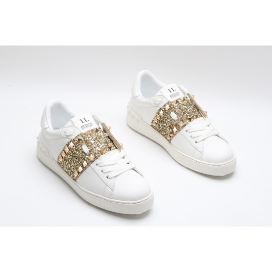 VALENTINO GARAVANI Rockstud Untitled Leather Sneakers