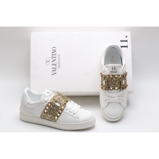 VALENTINO GARAVANI Rockstud Untitled Leather Sneakers