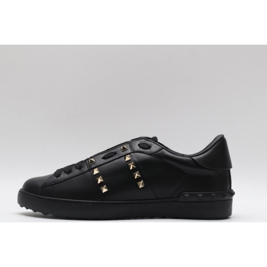 VALENTINO GARAVANI Rockstud Untitled Leather Sneakers