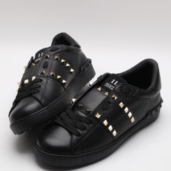 VALENTINO GARAVANI Rockstud Untitled Leather Sneakers