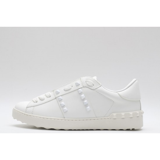 VALENTINO GARAVANI Rockstud Untitled Leather Sneakers