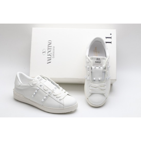 VALENTINO GARAVANI Rockstud Untitled Leather Sneakers