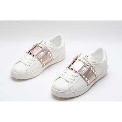 VALENTINO GARAVANI Rockstud Untitled Leather Sneakers