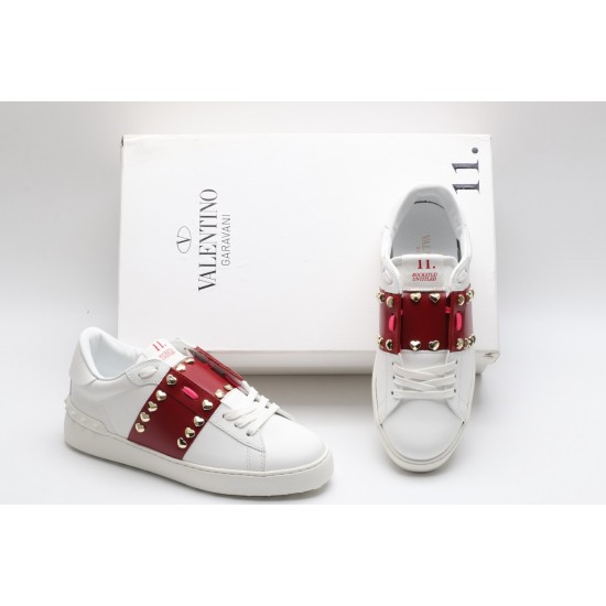 VALENTINO GARAVANI Rockstud Untitled Leather Sneakers