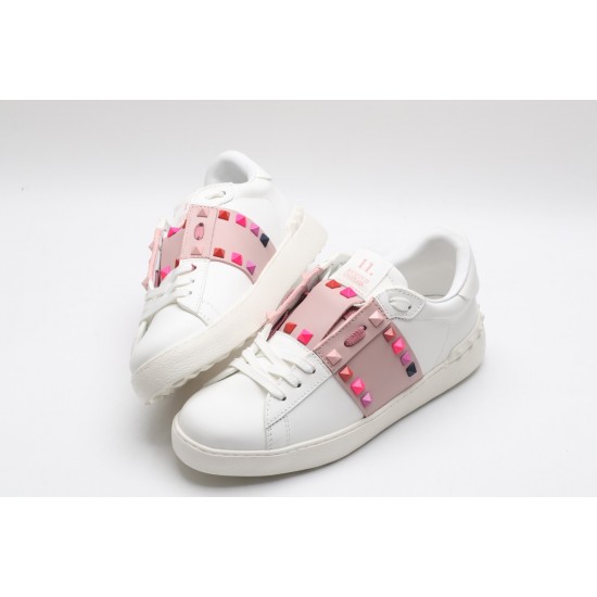 VALENTINO GARAVANI Rockstud Untitled Leather Sneakers