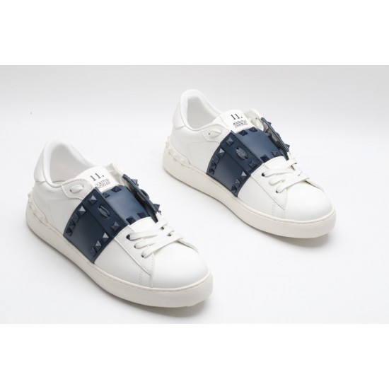 VALENTINO GARAVANI Rockstud Untitled Leather Sneakers