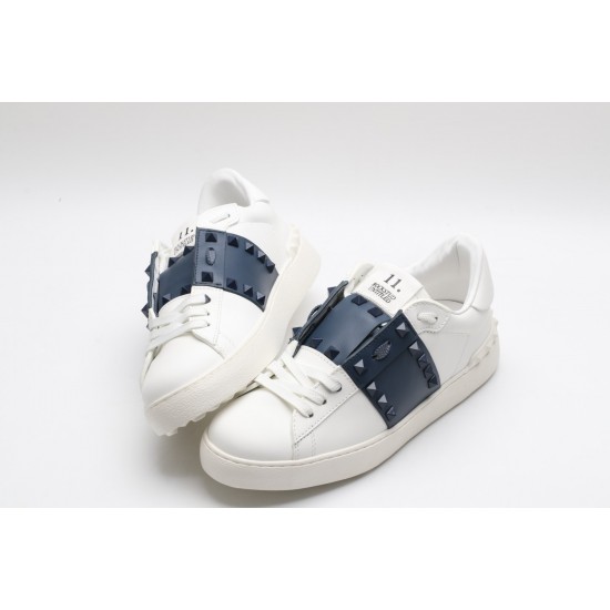 VALENTINO GARAVANI Rockstud Untitled Leather Sneakers