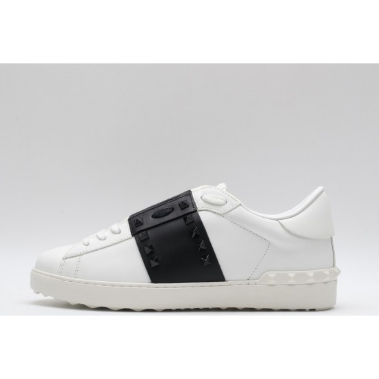 VALENTINO GARAVANI Rockstud Untitled Leather Sneakers