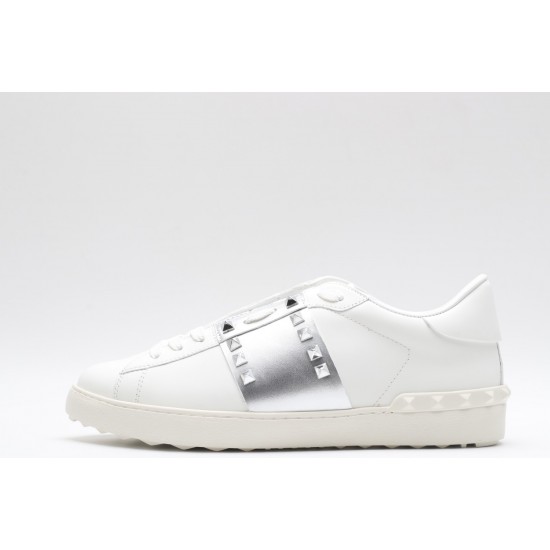 VALENTINO GARAVANI Rockstud Untitled Leather Sneakers