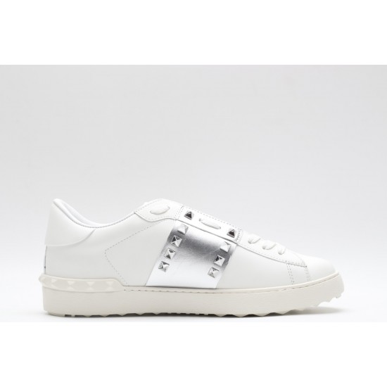 VALENTINO GARAVANI Rockstud Untitled Leather Sneakers