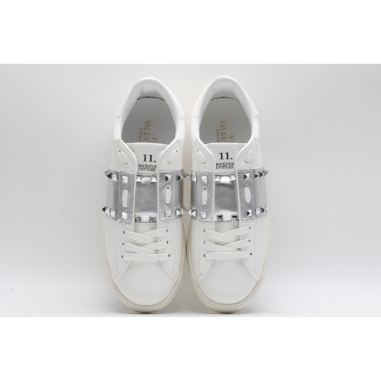 VALENTINO GARAVANI Rockstud Untitled Leather Sneakers