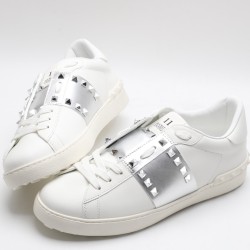 VALENTINO GARAVANI Rockstud Untitled Leather Sneakers