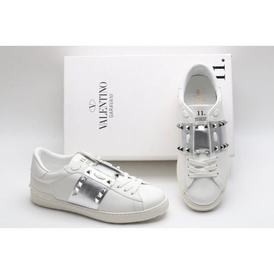 VALENTINO GARAVANI Rockstud Untitled Leather Sneakers