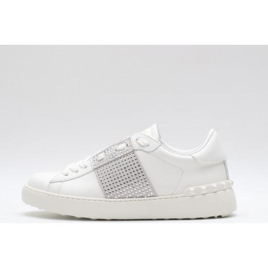 VALENTINO GARAVANI Rockstud Untitled Leather Sneakers