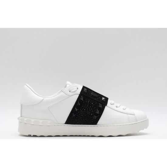 VALENTINO GARAVANI Rockstud Untitled Leather Sneakers