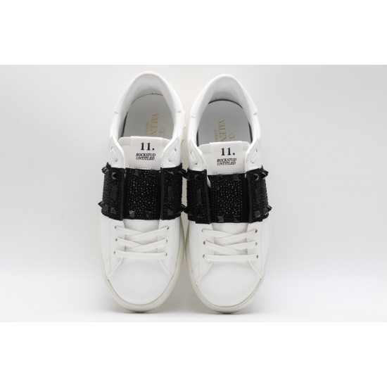 VALENTINO GARAVANI Rockstud Untitled Leather Sneakers