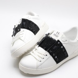 VALENTINO GARAVANI Rockstud Untitled Leather Sneakers