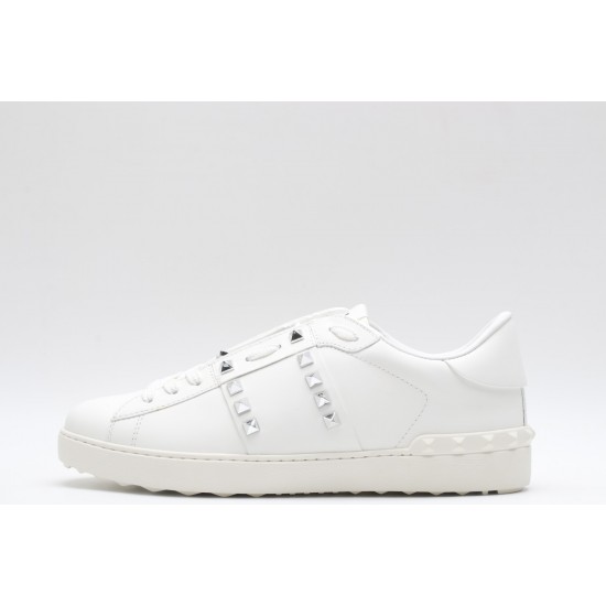 VALENTINO GARAVANI Rockstud Untitled Leather Sneakers