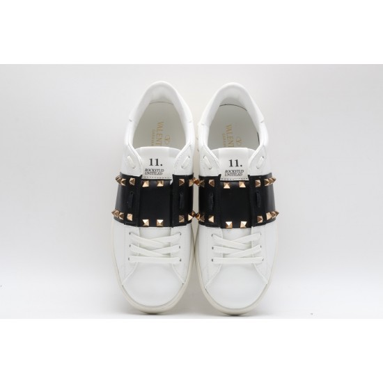 VALENTINO GARAVANI Rockstud Untitled Leather Sneakers