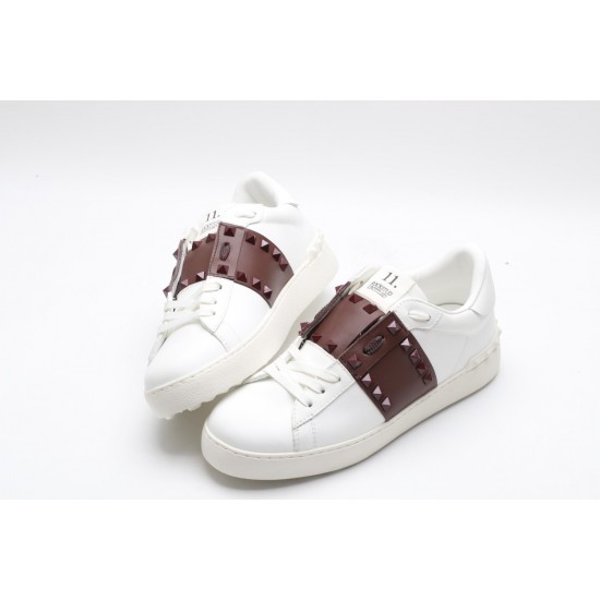 VALENTINO GARAVANI Rockstud Untitled Leather Sneakers