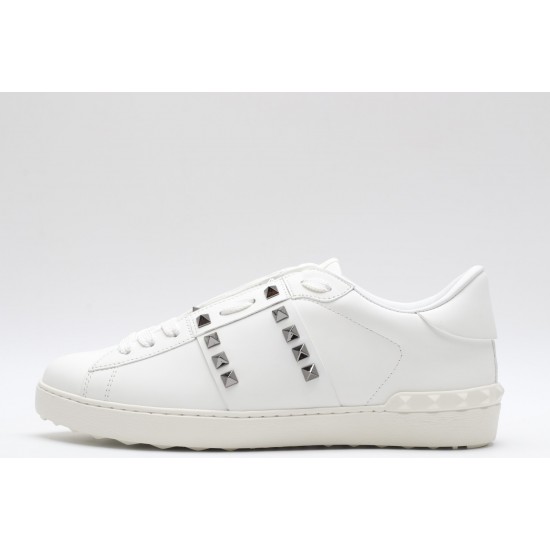 VALENTINO GARAVANI Rockstud Untitled Leather Sneakers